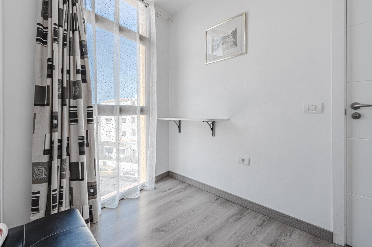 Family Apartment With 3 Bedrooms And Balcony Near Los Gigantes And Ocean Puerto de Santiago  Esterno foto