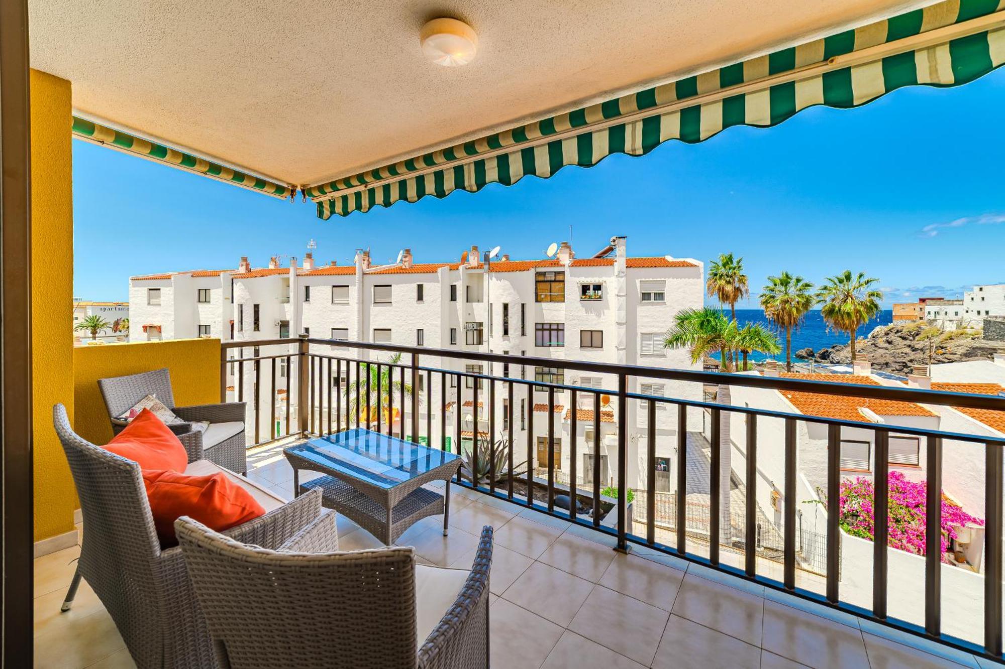 Family Apartment With 3 Bedrooms And Balcony Near Los Gigantes And Ocean Puerto de Santiago  Esterno foto